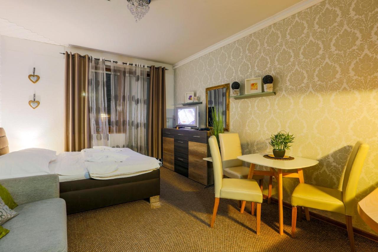 Apartmanovy Dom Fatrapark 1 S Wellness - Hlavna Recepcia Ruzomberok Dış mekan fotoğraf