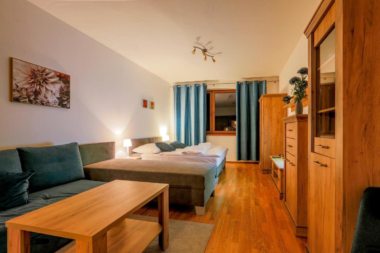 Apartmanovy Dom Fatrapark 1 S Wellness - Hlavna Recepcia Ruzomberok Dış mekan fotoğraf