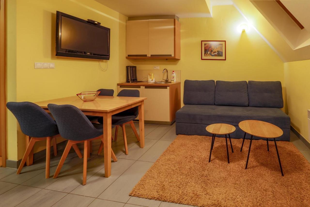 Apartmanovy Dom Fatrapark 1 S Wellness - Hlavna Recepcia Ruzomberok Dış mekan fotoğraf