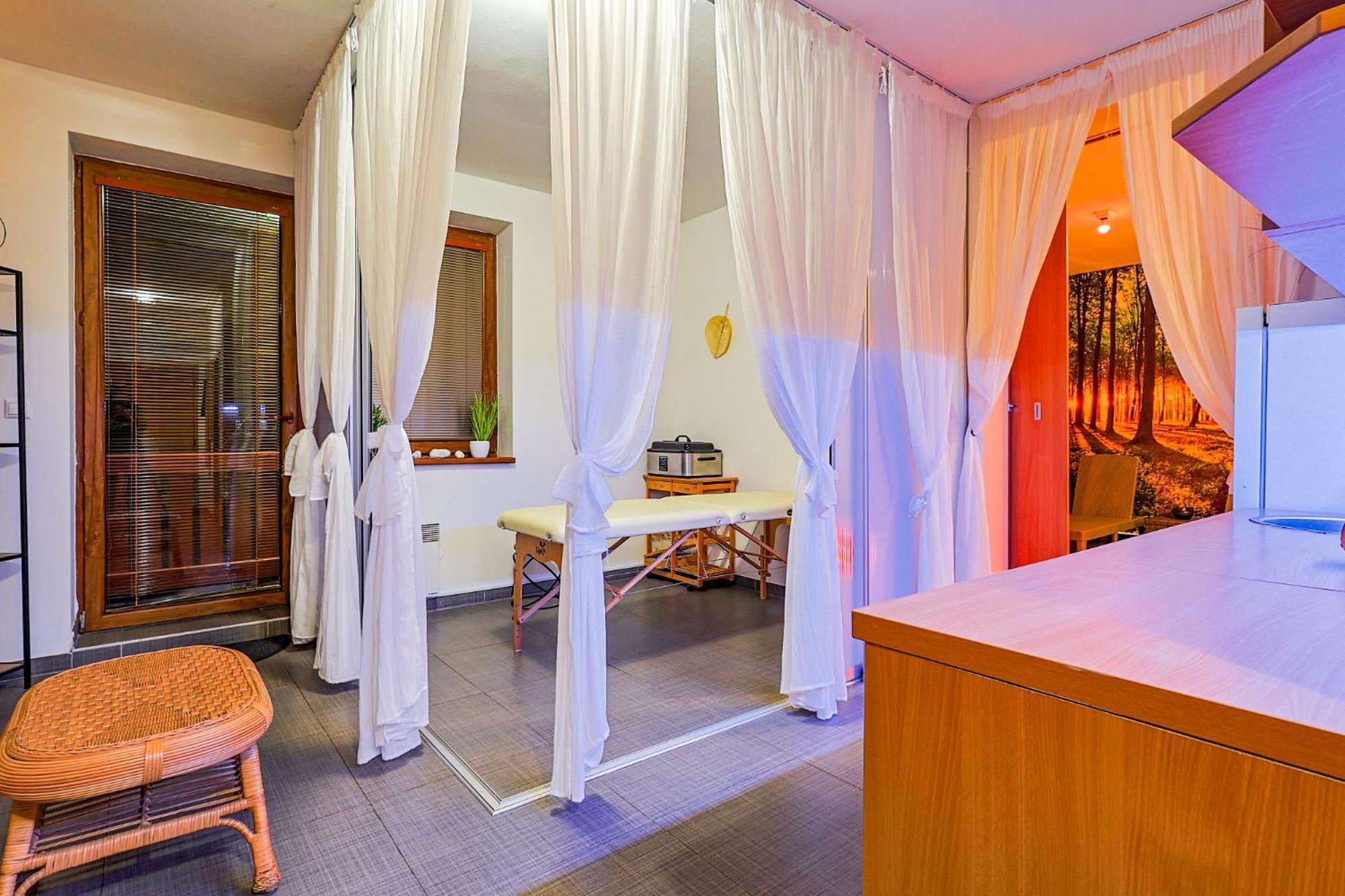 Apartmanovy Dom Fatrapark 1 S Wellness - Hlavna Recepcia Ruzomberok Dış mekan fotoğraf